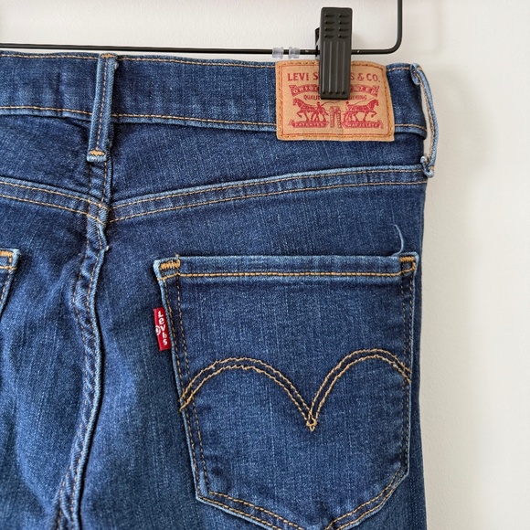 LEVI'S | Dark Wash 720 High Rise Skinny Jeans (size 28) - Picture 5 of 5